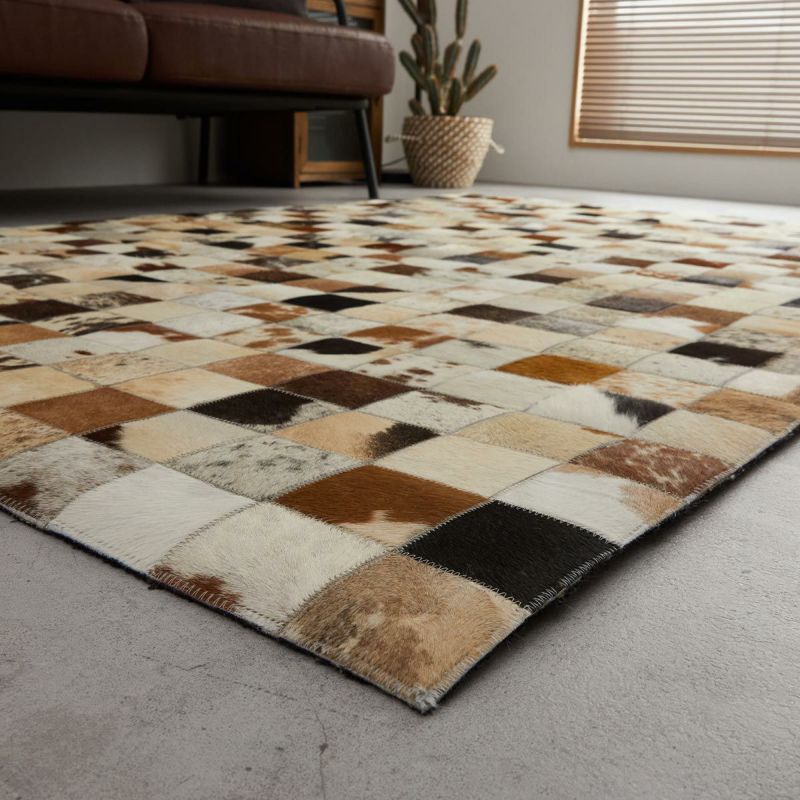 ハラコ ラグ・カーペット 白と茶色の斑点　専用 ハラコ ラグ | オーダーカーペット・ラグのFROM FLOOR