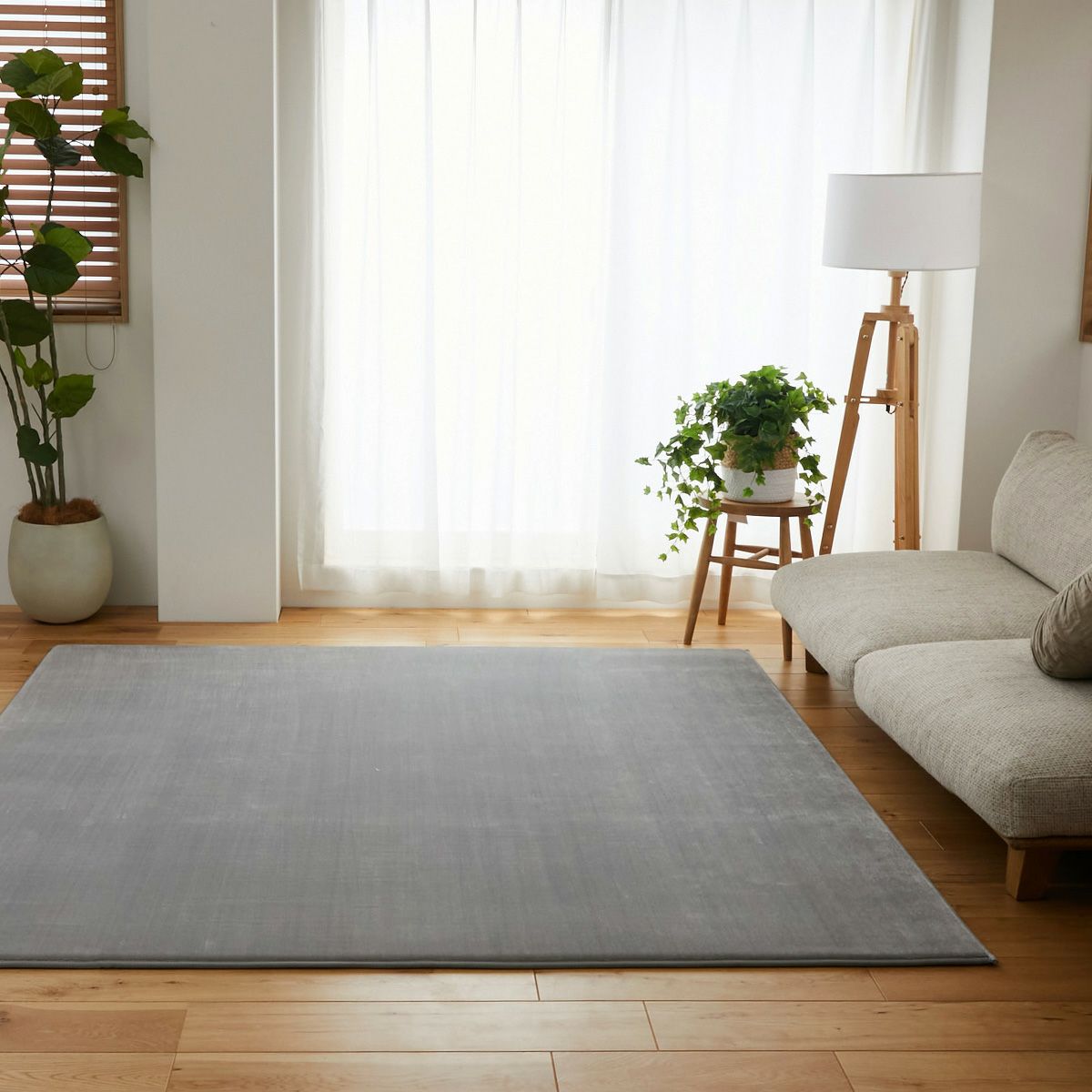 グレー横からのイメージ