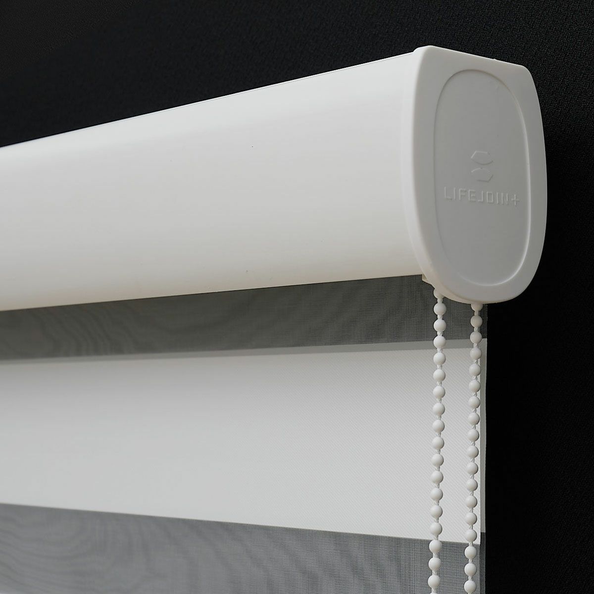 調光ロールスクリーン　非遮光01