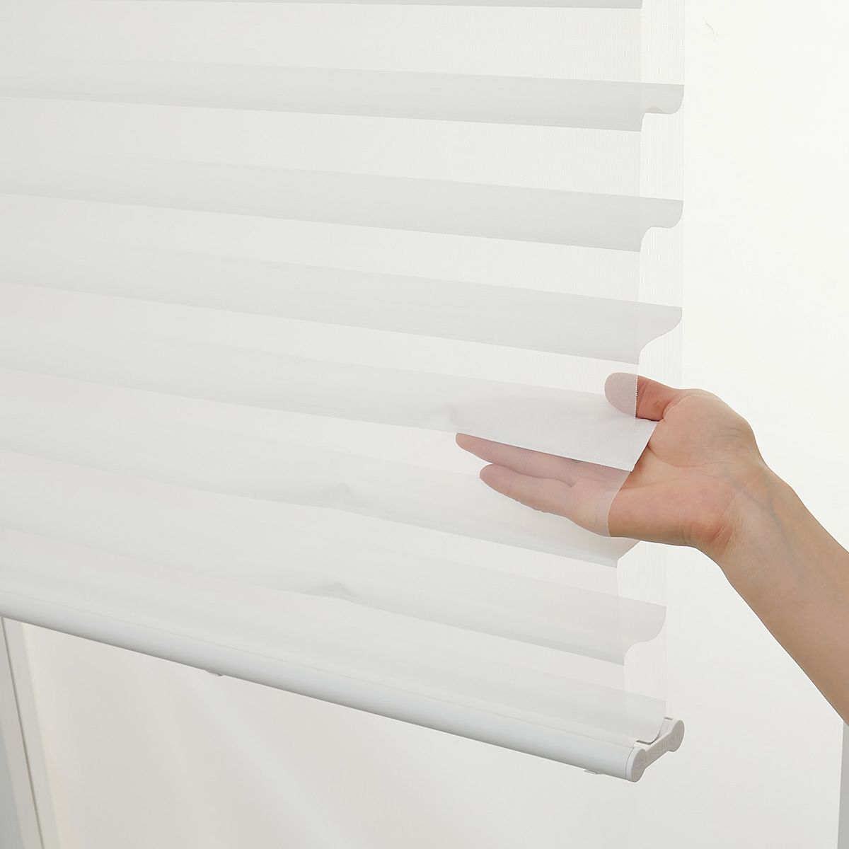 立体調光ロールスクリーン　ハイグレード13