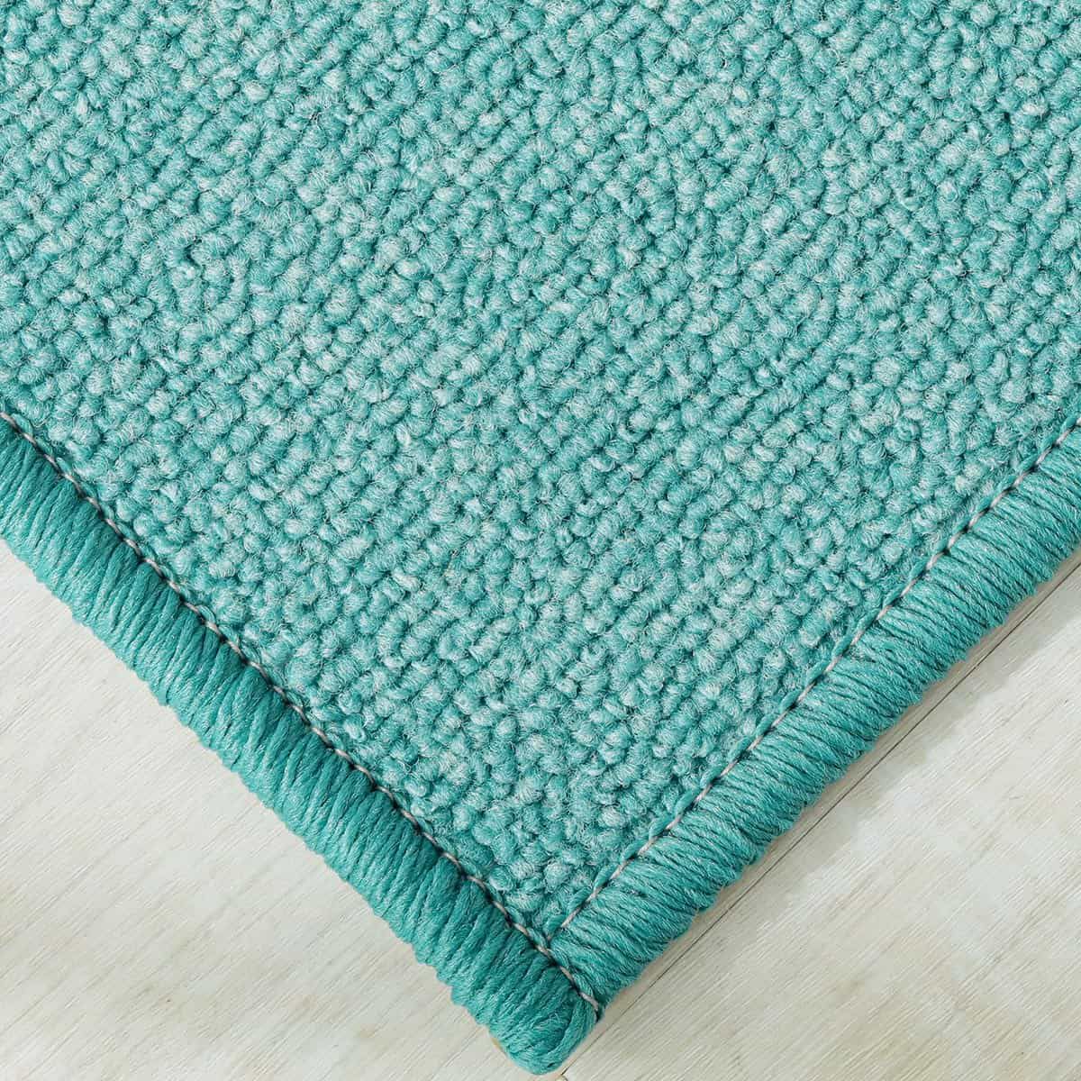 ピーコックブルー