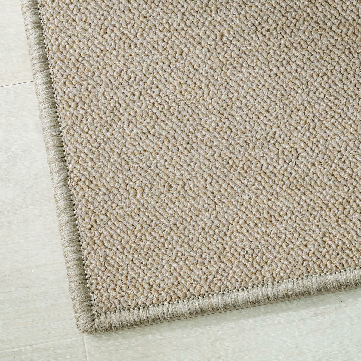 ミルクベージュ