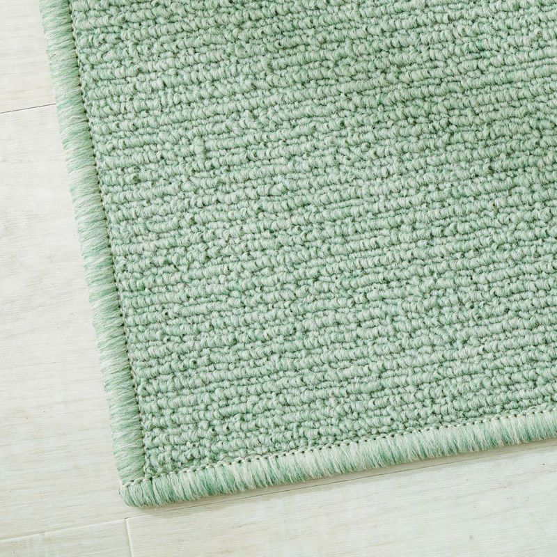 ミントグリーン