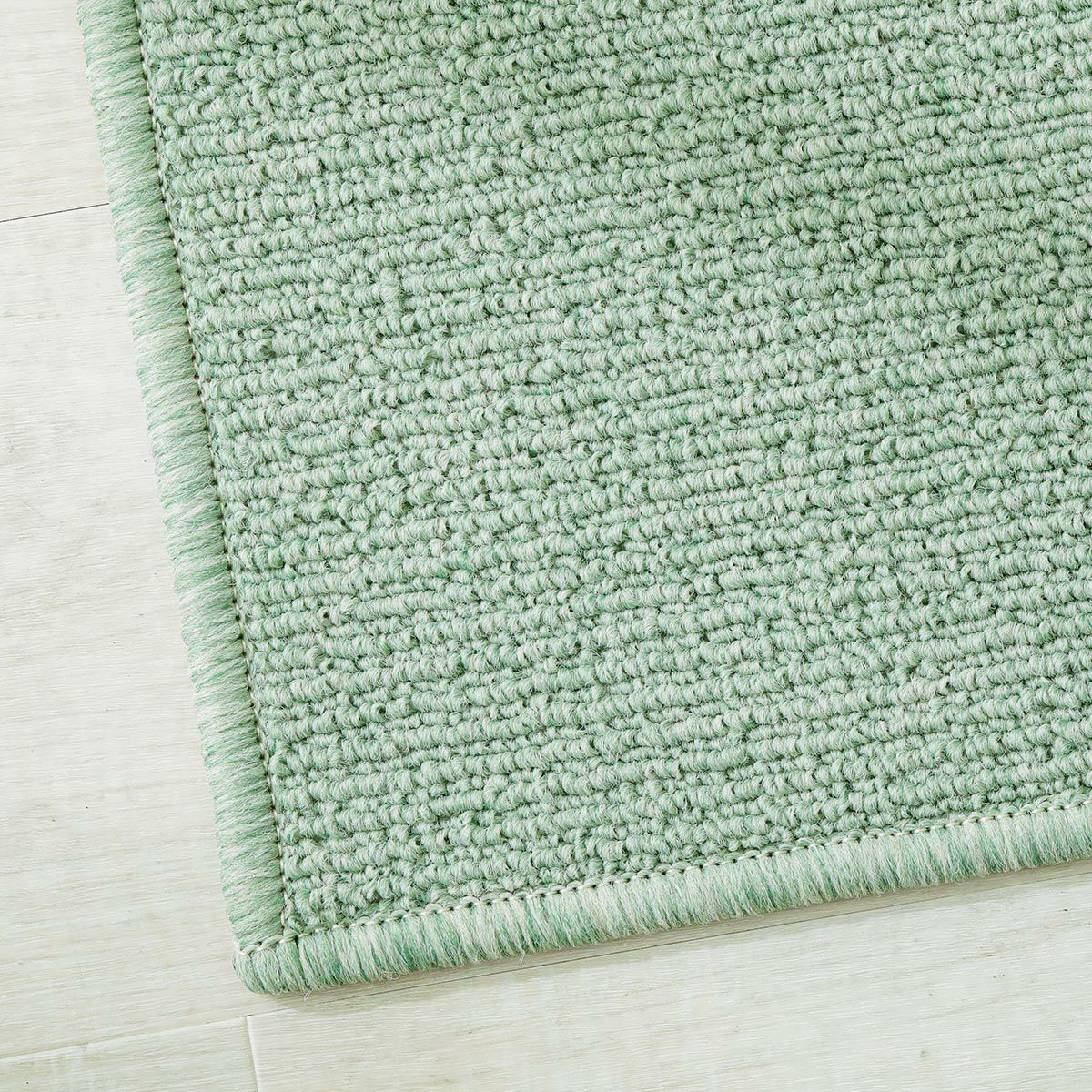 ミントグリーン